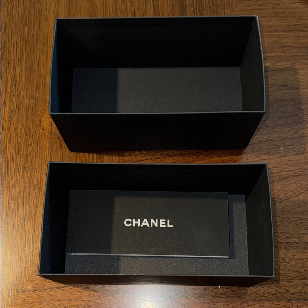 CHANEL Elegant Black Box